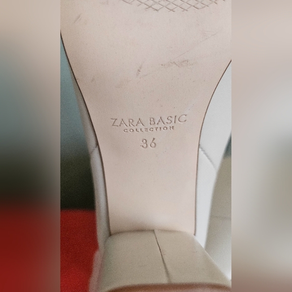 ZARA Leather Knee high boots in Bone. Size 6 - Picture 13 of 16